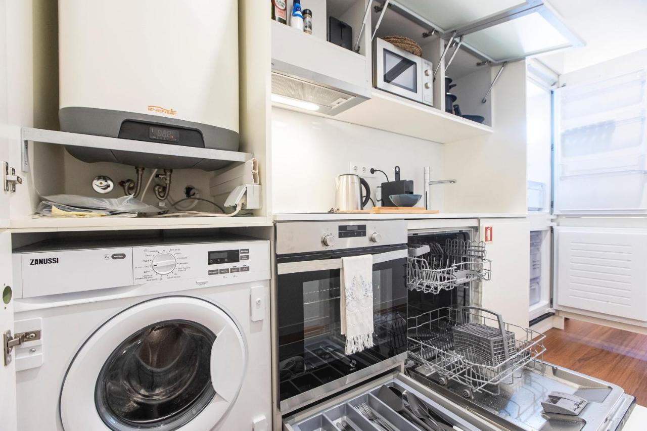 Bombarda Apartments By Lovelystay Porto Luaran gambar