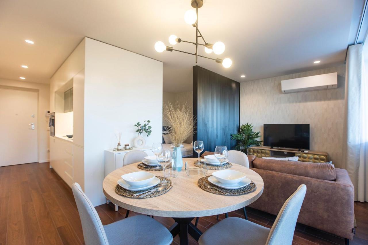 Bombarda Apartments By Lovelystay Porto Luaran gambar