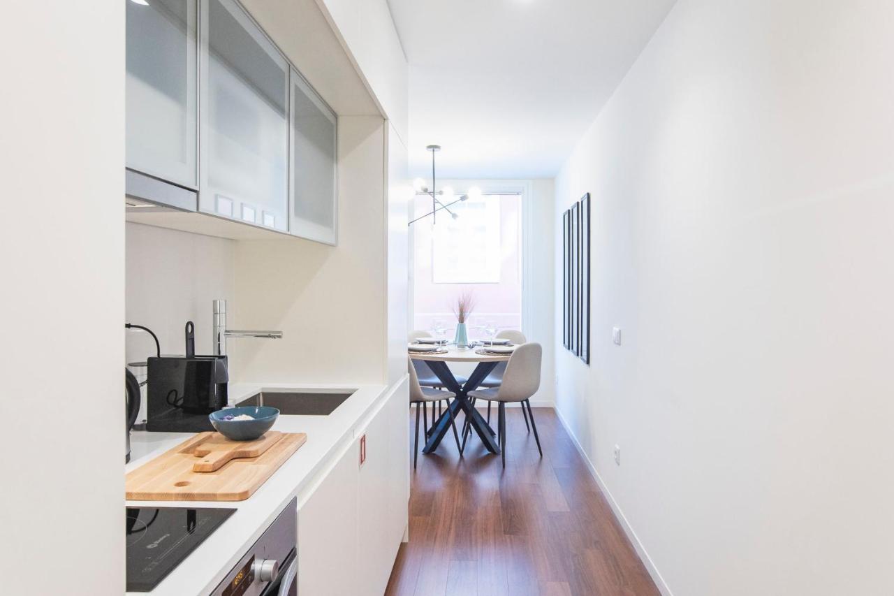 Bombarda Apartments By Lovelystay Porto Luaran gambar